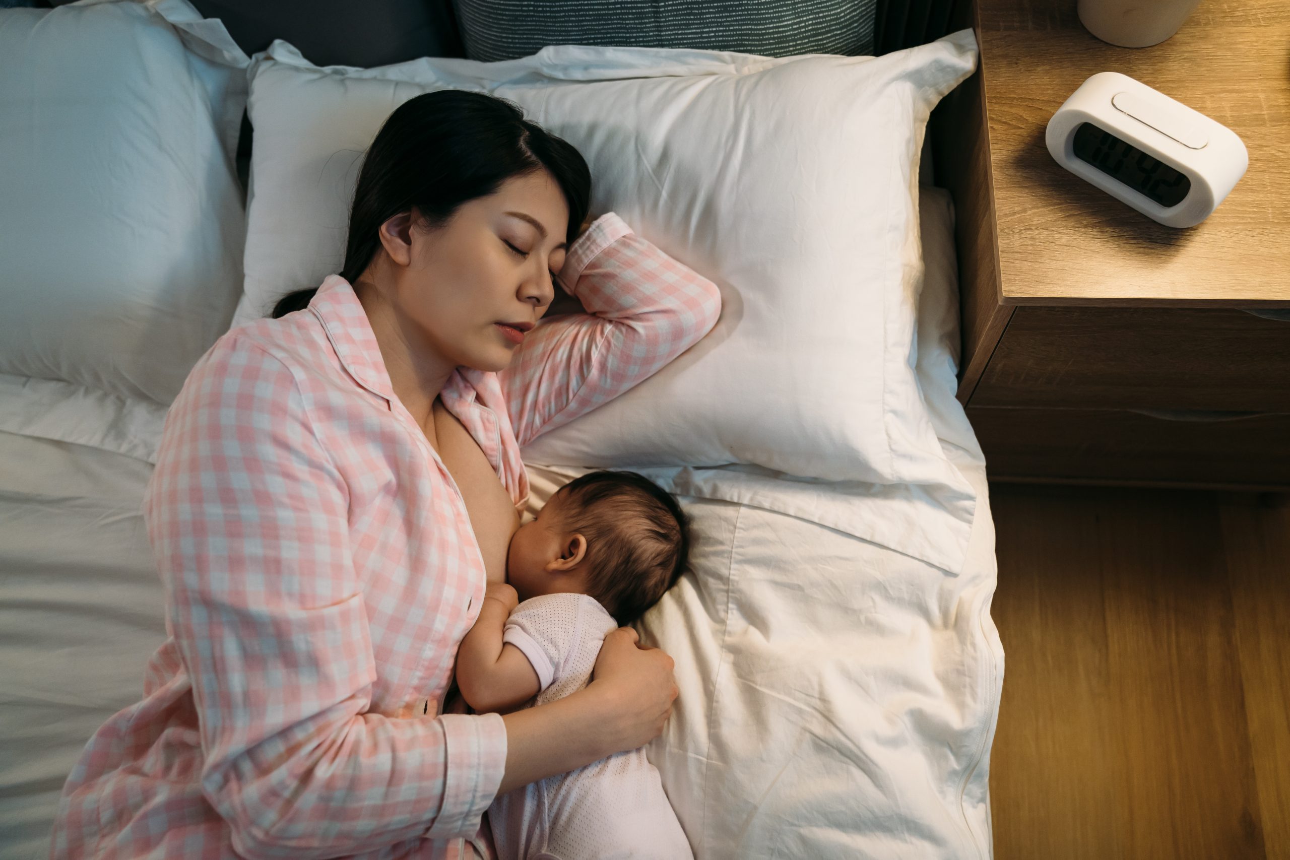 Is It Normal To Fall Asleep While You Are Breastfeeding Breastfeeding